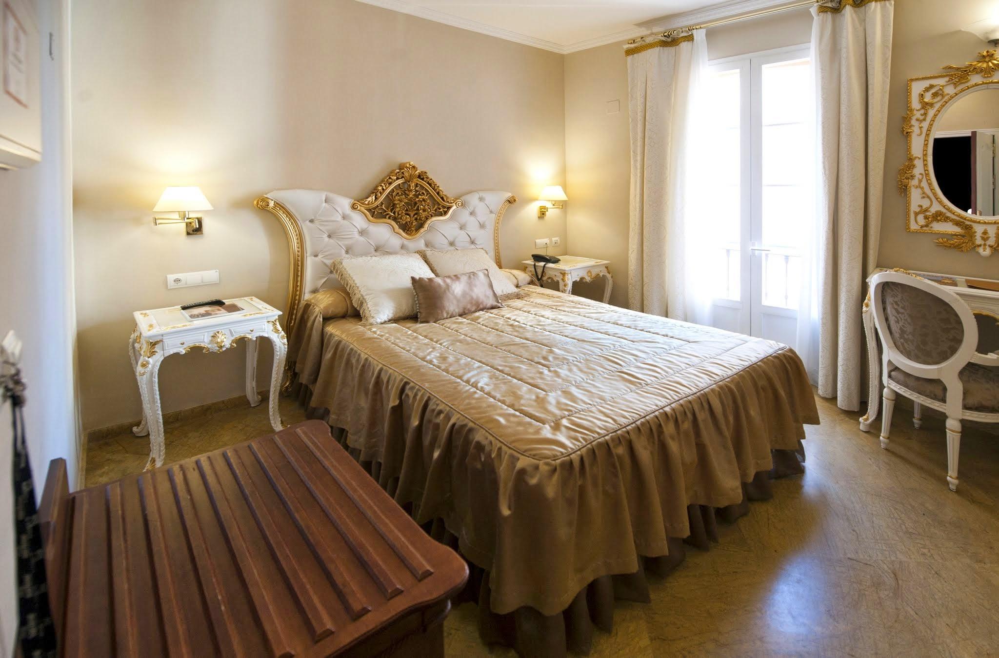 Adriano Boutique Sevilla Екстериор снимка