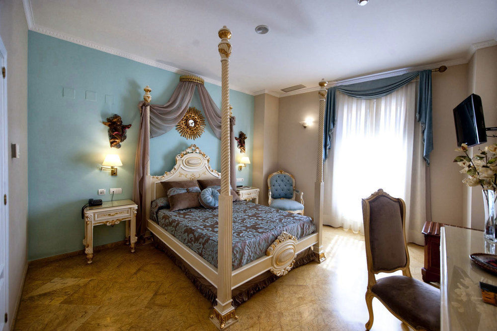 Adriano Boutique Sevilla Екстериор снимка