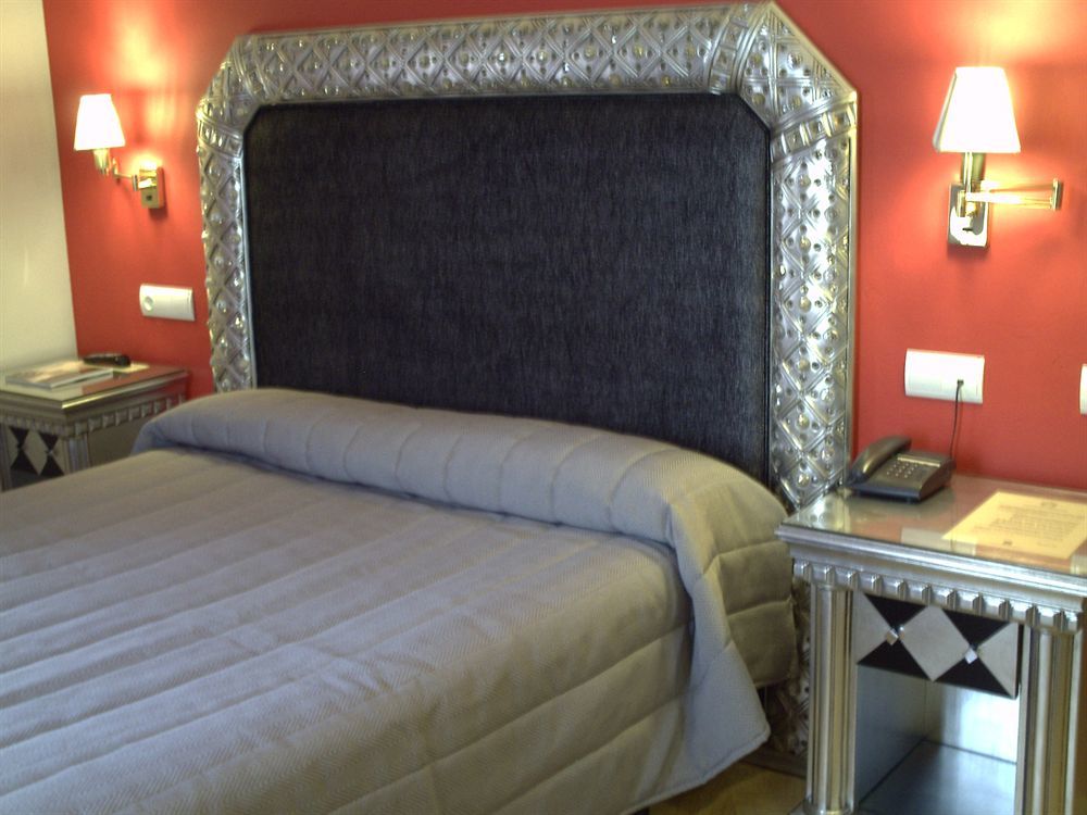 Adriano Boutique Sevilla Екстериор снимка